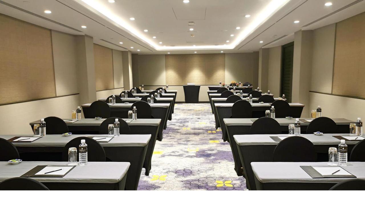 Holiday Inn Bangkok By Ihg Екстер'єр фото